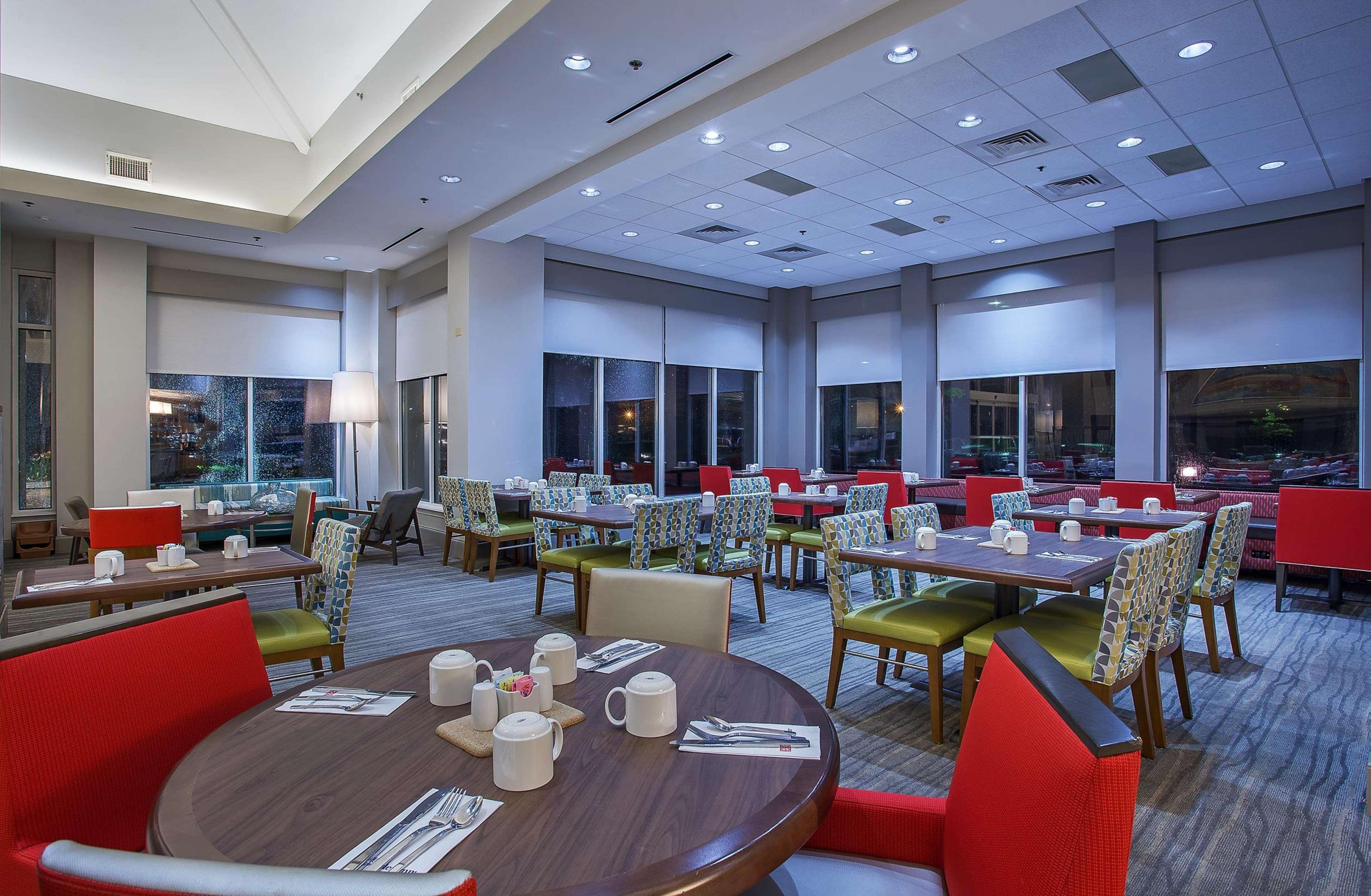 Hilton Garden Inn Knoxville West/Cedar Bluff Экстерьер фото