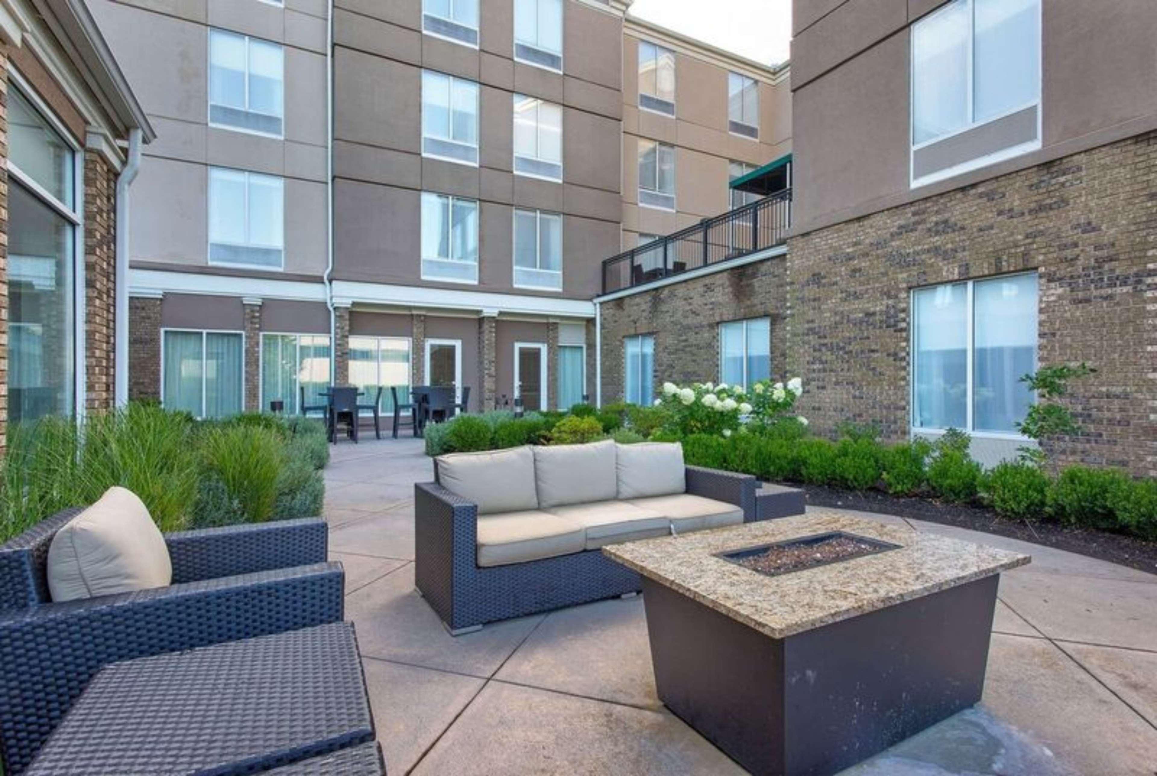 Hilton Garden Inn Knoxville West/Cedar Bluff Экстерьер фото