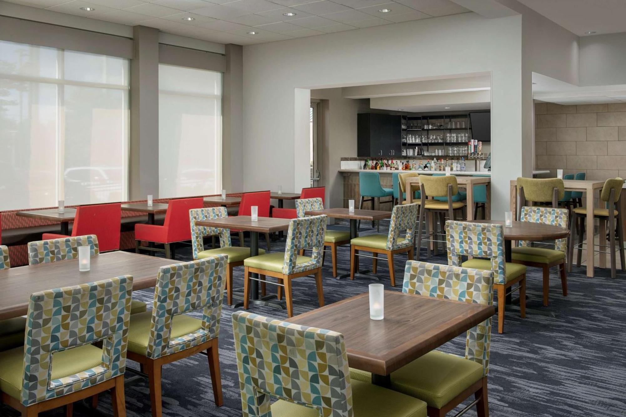 Hilton Garden Inn Knoxville West/Cedar Bluff Экстерьер фото